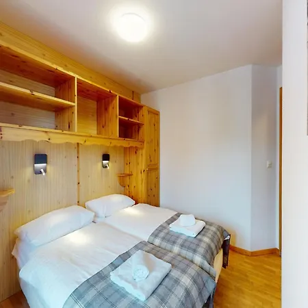 Amazing With Parking דירה *